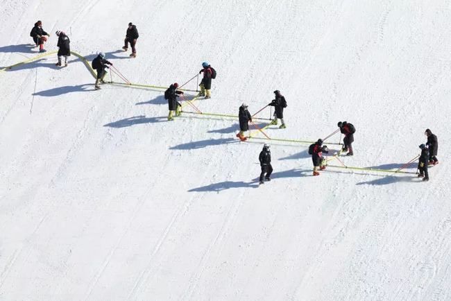 回转|高山滑雪——穿梭山林 呼啸而来的“冷门项目”