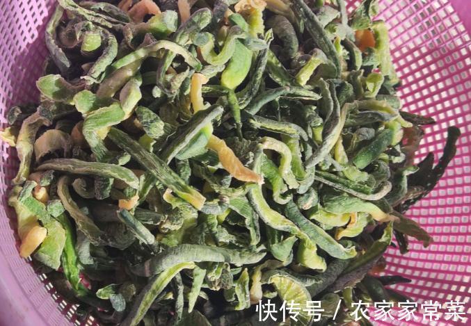 晒萝卜干的时候到了,爽脆开胃越嚼越香,教你在家做,干净零添加