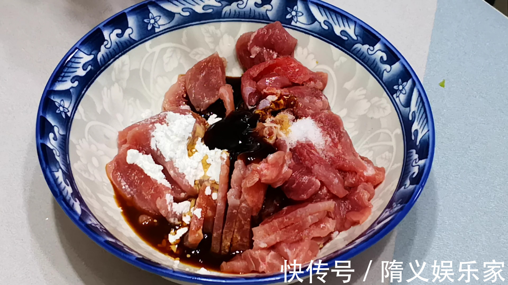 做辣椒炒肉,到底先炒辣椒还是先炒肉大厨牢记2点,香而不呛