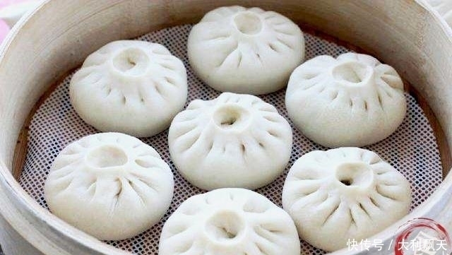 不管蒸馒头还是蒸包子,面里多加2样东西,又暄又软又好吃