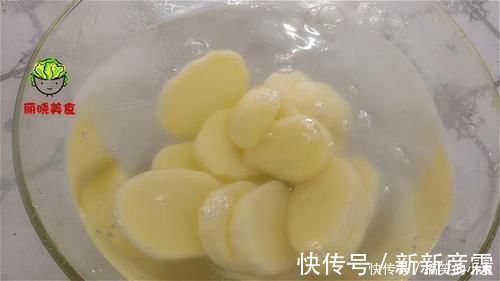 土豆片|土豆这样做真好吃,饭店都买不到,咸香适口,葱香浓郁,太解馋了