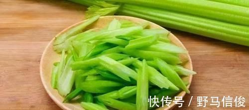 芹菜|人到中年想养生，3种食物轮着吃，排毒养颜、美白肌肤、抗衰老