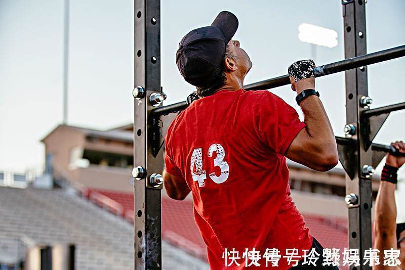 朋友|基础代谢低的朋友怎么减肥不用去健身房，在家也一样能减肥