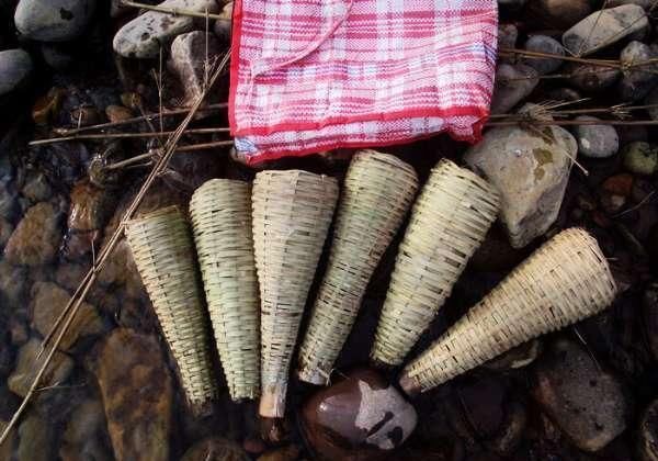 打工仔回到家乡,再钓一次故乡河里的小鱼