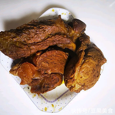 寒冷与温暖之间只差一碗麻辣牛肉干