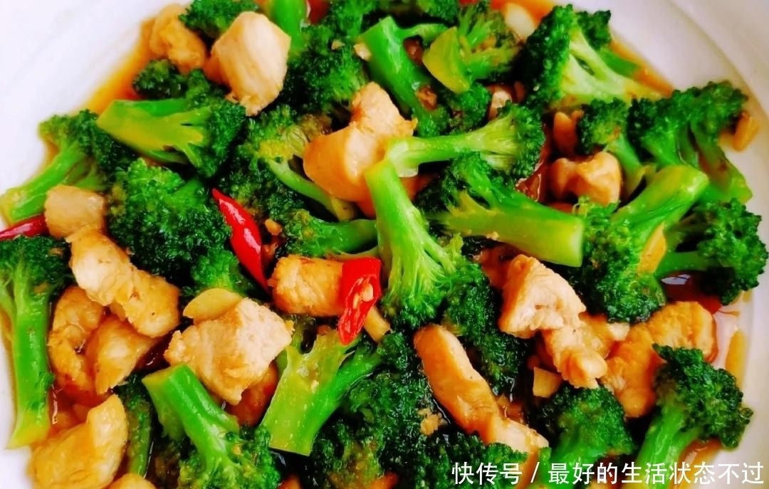 美食家常菜推荐:手撕包菜,胡萝卜炒蘑菇,西兰花炒鸡胸肉,做法特别简单