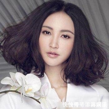 短发 发型千万不能随便扎,那样真的好土,这样扎头发走到哪倍有面子!