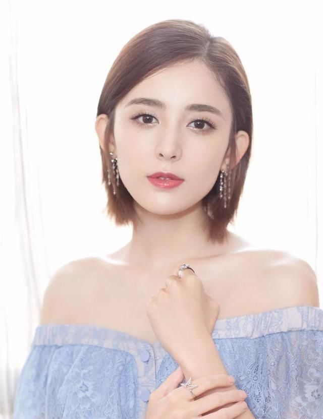 过时|“波波头”已经过时,2020年流行的是“初恋发”,明星都换上了