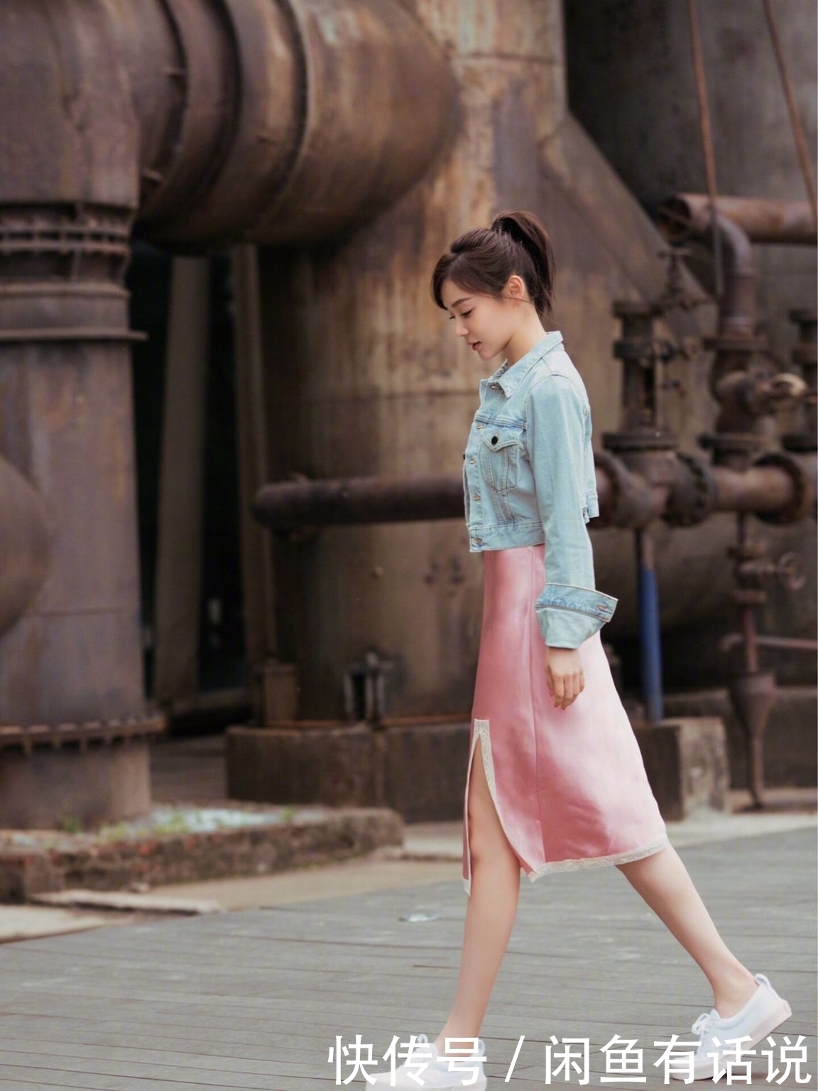 韵味儿|袁珊珊玩高级“睡衣风”,一身行头价值3万多,像极刚起床的样子