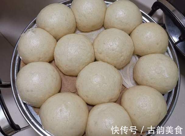 关键|冬天要想蒸馒头,发面是关键,掌握2个小窍门,半小时发满一盆面