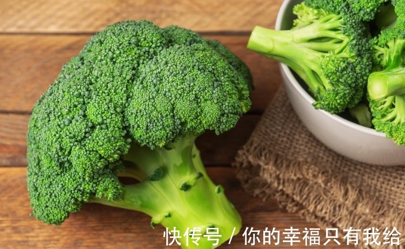 美国神秘的巨菜谷,这里种的蔬菜比人还大?科学家在地下找到元凶