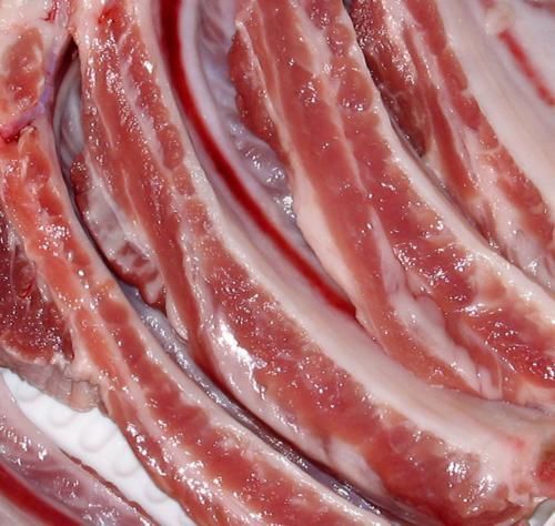 排骨|买排骨时,碰到这4种扭头就走,白给都别要,肉贩自己从不吃