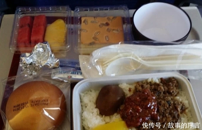 胃不舒服的人,早上记住2喝及2不吃,养护胃黏膜,胜过吃胃药