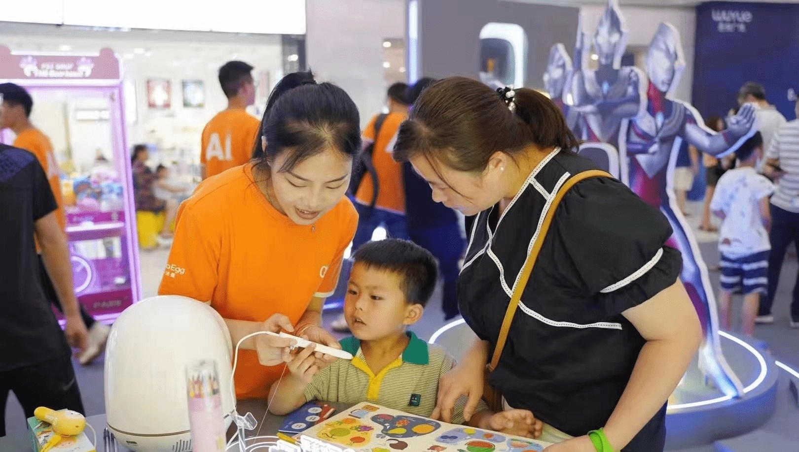 礼盒|奥特曼长沙“转行”当老师，孩子疯狂追捧要学习
