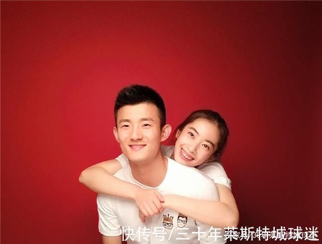 中国队|张军的肚子又大了!率平均23岁的国羽站上冠军领奖台,日本很羡慕