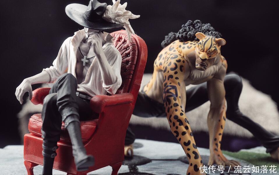 路奇|網友做手辦惡搞鷹眼,把路奇當寵物,向紅發借黑刀