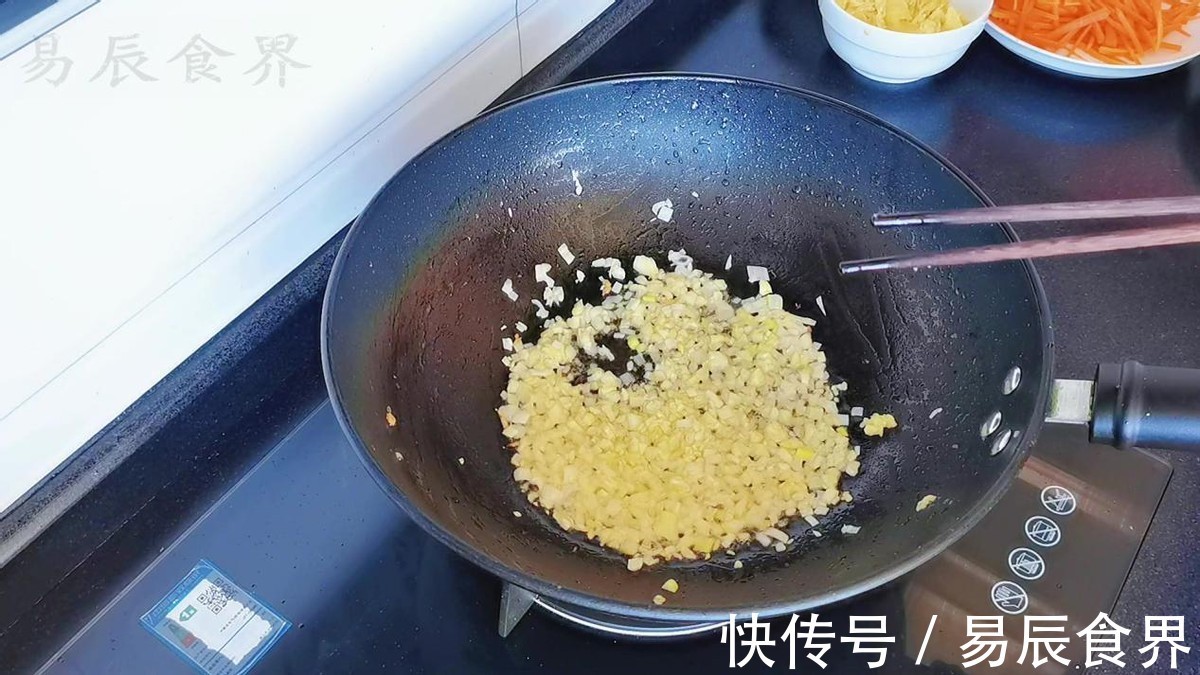 一日三餐|包菜搭配细粉丝,简直是绝配,口感细腻滑口,有点香
