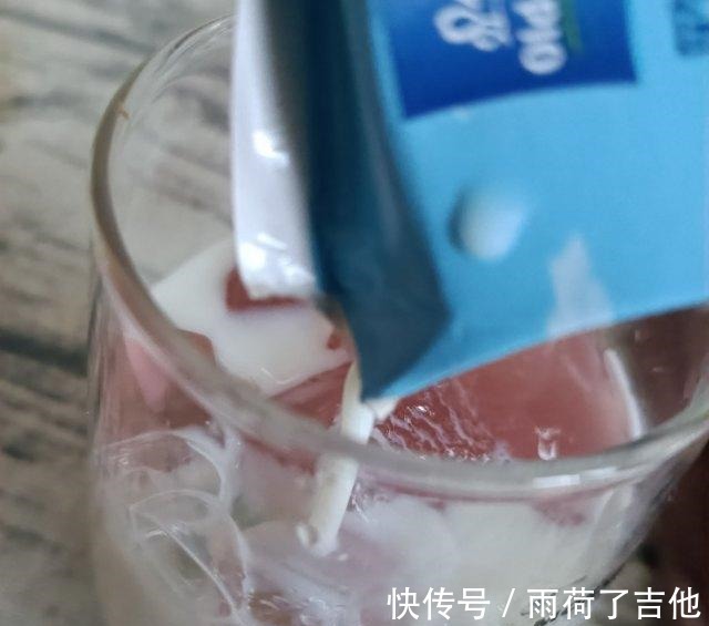 凉粉|网红饮品绿峰有礼,做法简单,超级好喝!