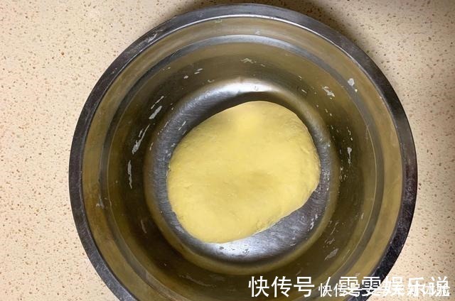 我家最近爱上了这款早餐饼，不用发酵，暄软香甜，连吃3天都不腻