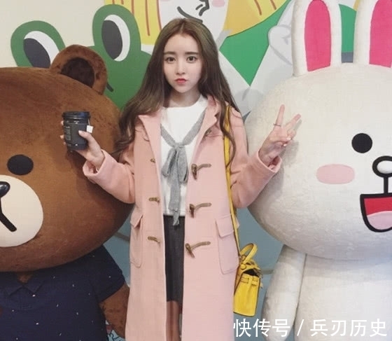 小仙女|基础款大衣想要出众?高颜值的毛衣来帮忙,让你任性扮靓