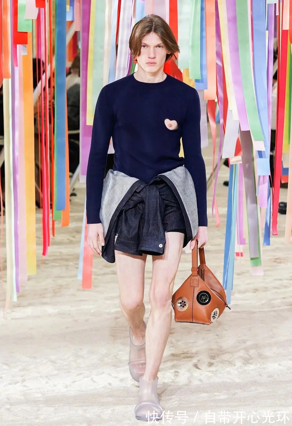 |今日段子:看服饰猜少数名族,看看你猜得对不对!