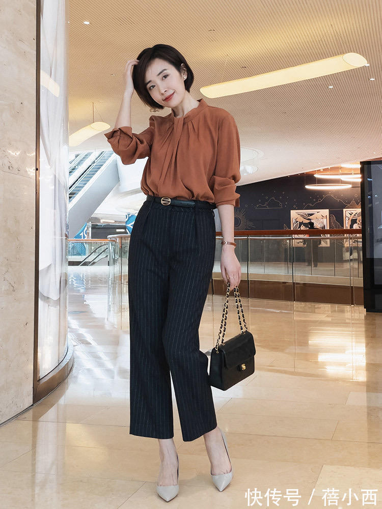 高腰裤|奔三奔四的女人,建议多穿“高腰裤”,好看的款式和版型都选好了
