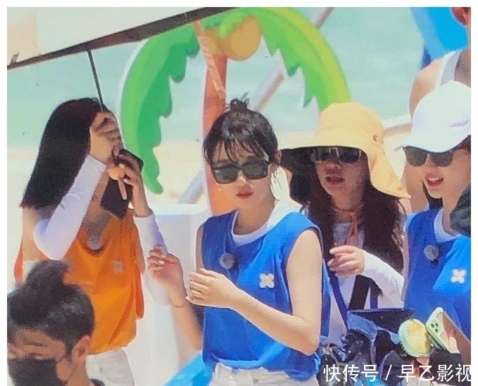 汉服 赵丽颖转型见效|租一件汉服158一天那么贵,为什么还是一衣难求?