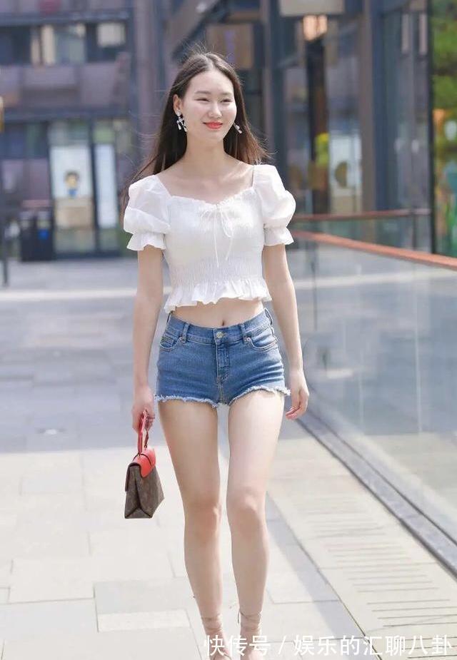 核心|夏季显高新穿法，无一例外以“束腰”为核心，别吃了无知的亏