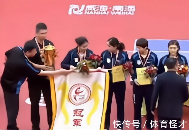 孙颖莎|王楠甘当绿叶陪衬，为女乒颁奖彰显大格局！陈梦等人应该多学习