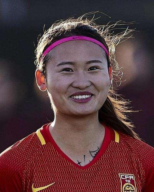 杨淑慧|新消息!女足新星杨淑慧登陆法甲,王霜即将冲击欧冠冠军