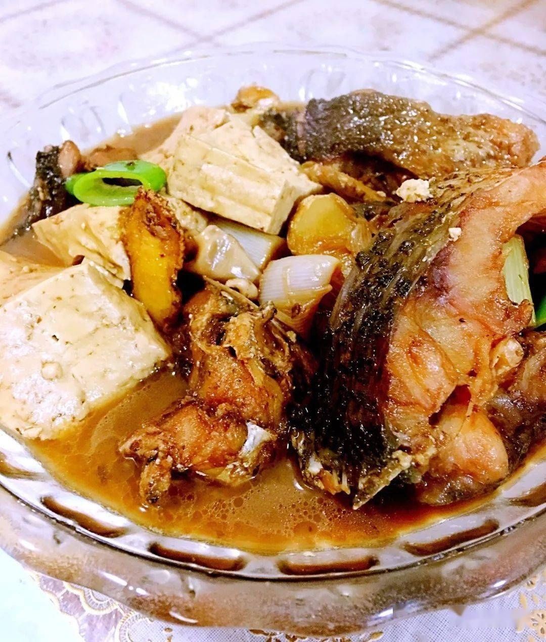 9道炖鱼的做法，冬日来一锅，吃完全身暖暖的！