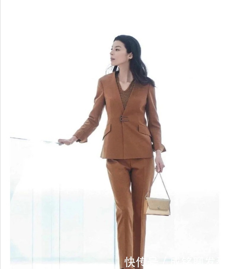 日本|跟着日本“大龄博主”学穿搭,多种风格一网打尽,每一套都不简单