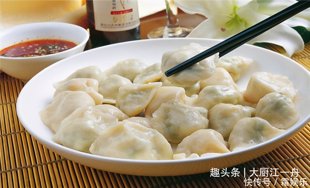 水饺|韭菜肉水饺，好吃有诀窍，教你调馅用料和比例，饺子不好吃才怪