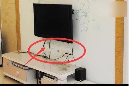 床头|家中这10个地方一定要装插座,聪明人一般会全装,你家有几个?