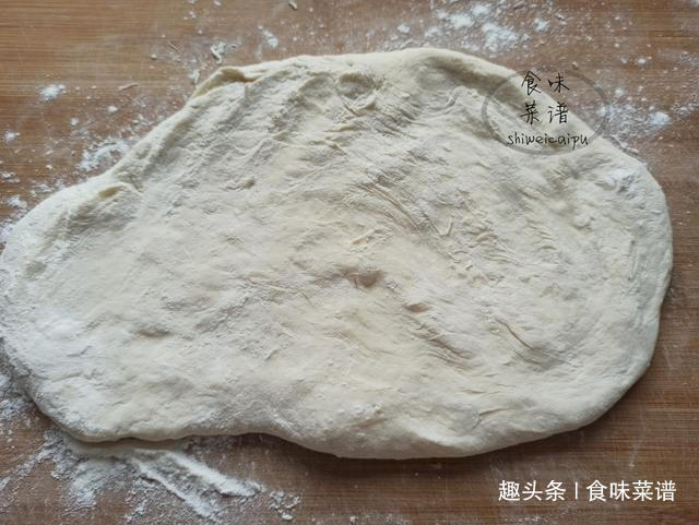 孩子想吃葱花饼了,教你特色做法,不和面不揉面,暄软咸香又好吃