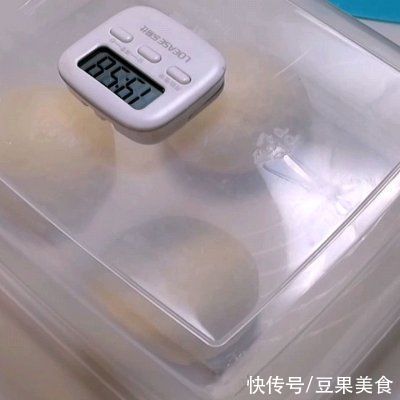 酸甜可口的葡萄干吐司走起，简单又好吃，吃货来收藏哦