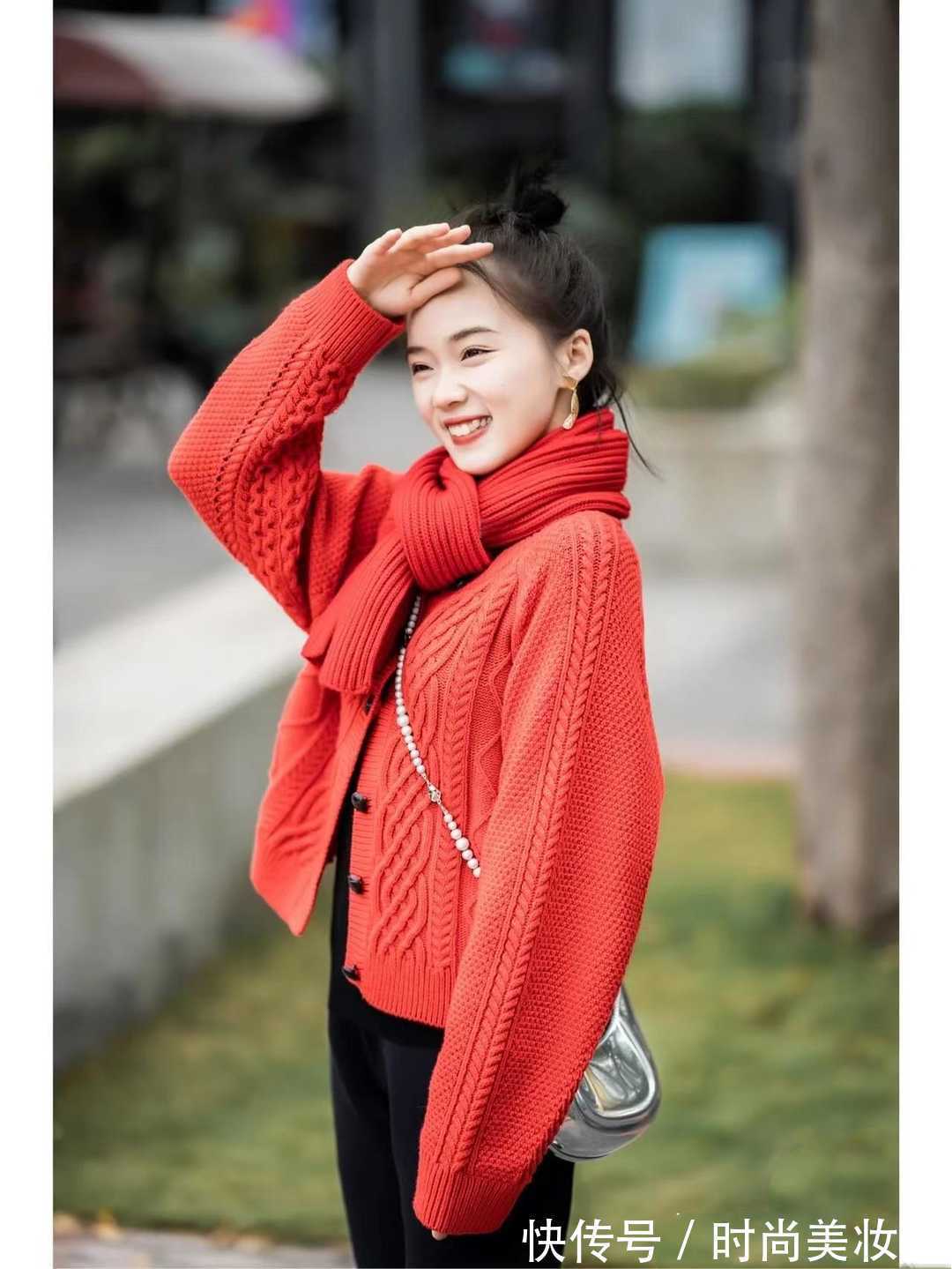 运动裤|这才是“新年”该有的穿搭,红红火火又洋气,照穿美成了焦点