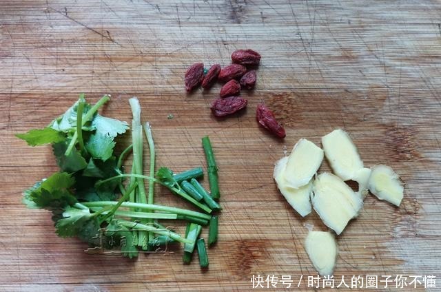 入适量|冬天,最该吃的不是南瓜,是它,每天吃一碗,精神饱满好过冬!