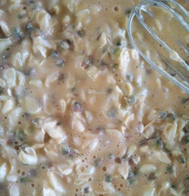 农村槐树开红花，花瓣真漂亮，能食用吗？听听专家怎么说