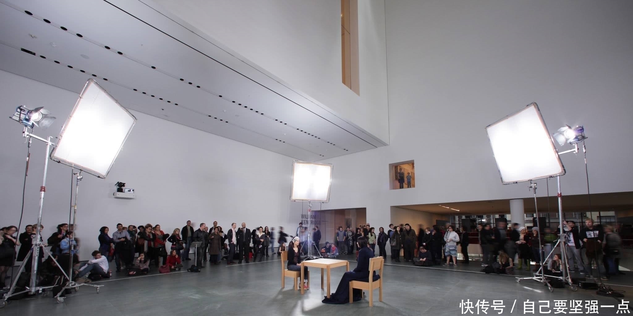 最让人|历史上最让人费解的行为女孩自愿做实验被麻痹全身,6小时内任人触碰