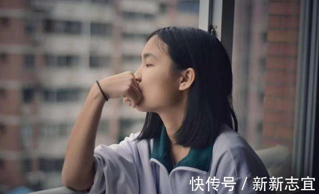 女孩|“我能尝一小口吗”6岁女儿想吃弟弟蛋糕,妈妈的反应让人心寒