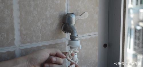 对半折|水管漏水怎么办?只需一根绳子就能轻松搞定,结实不漏水,都学学