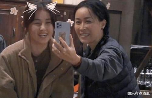 张艺兴|那英调侃张子枫:你也马上要和刘德华搭档?子枫的回答超好笑