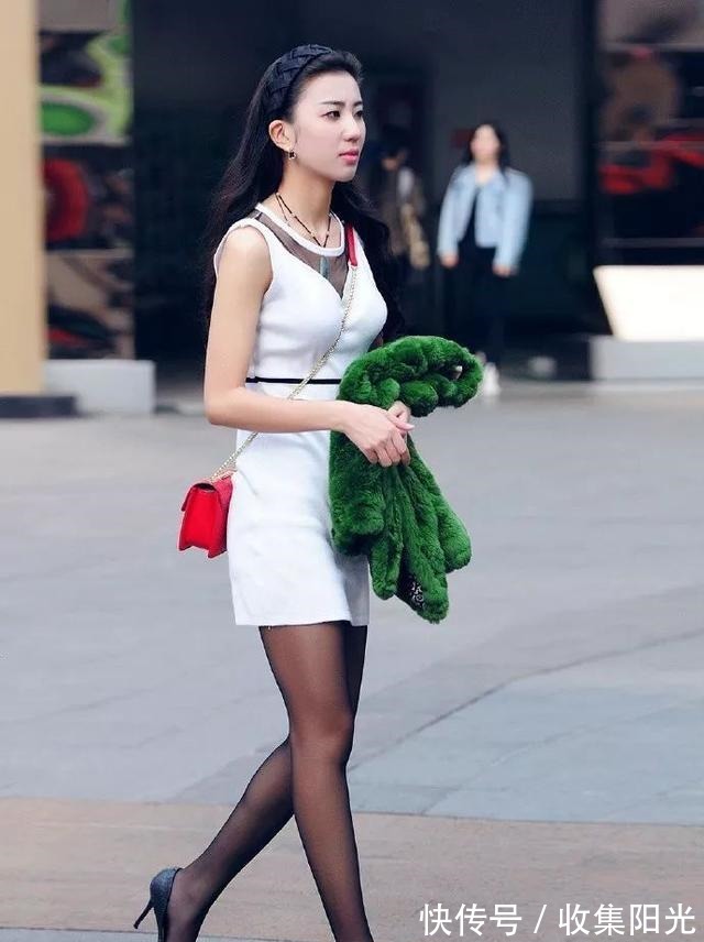 蕾丝 白色上衣搭配开衫连体裤，高贵冷艳，从容优雅！