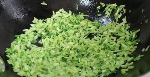 芥苔|人到中年，适合常吃3种食物，滋养身体，增强体质，好处多多