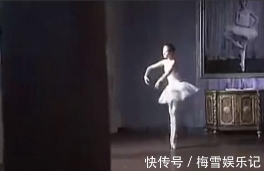 芭蕾舞照|刘诗诗少女时期芭蕾舞照曝光,身材凹凸有致,漫画腿吸睛