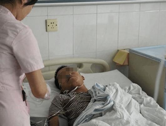 老钱|46岁男子戒烟一年后，查出肺癌，除了吸烟，1件事也是“帮凶”