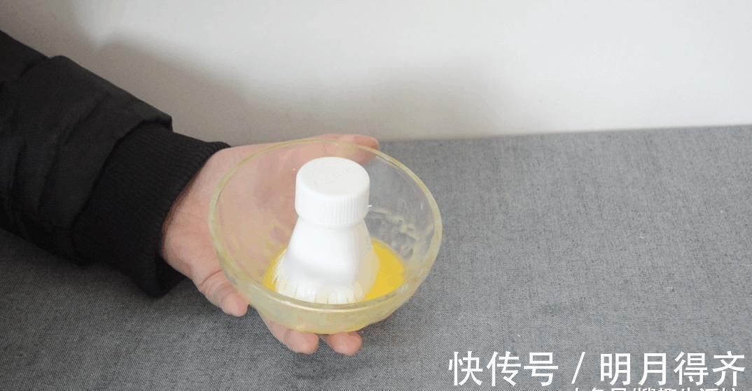 酸奶瓶子我再也不扔了, 这样改造放厨房太实用了, 家家户户都用得到