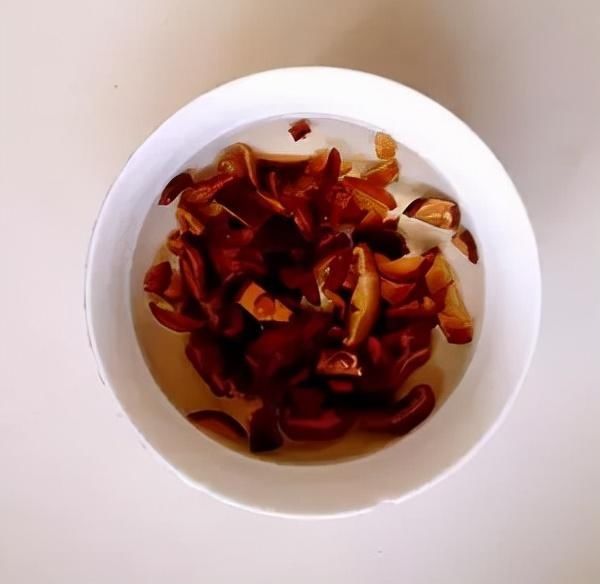 冬日暖暖的早餐:酱香饼、咸鸭蛋,搭配香菇瘦肉粥