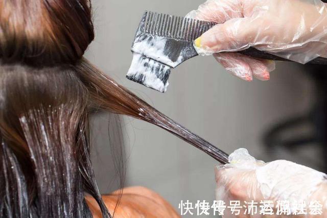 霍奇金|染发剂是否致癌通过对11万女性36年的随访,研究人员得出了结果